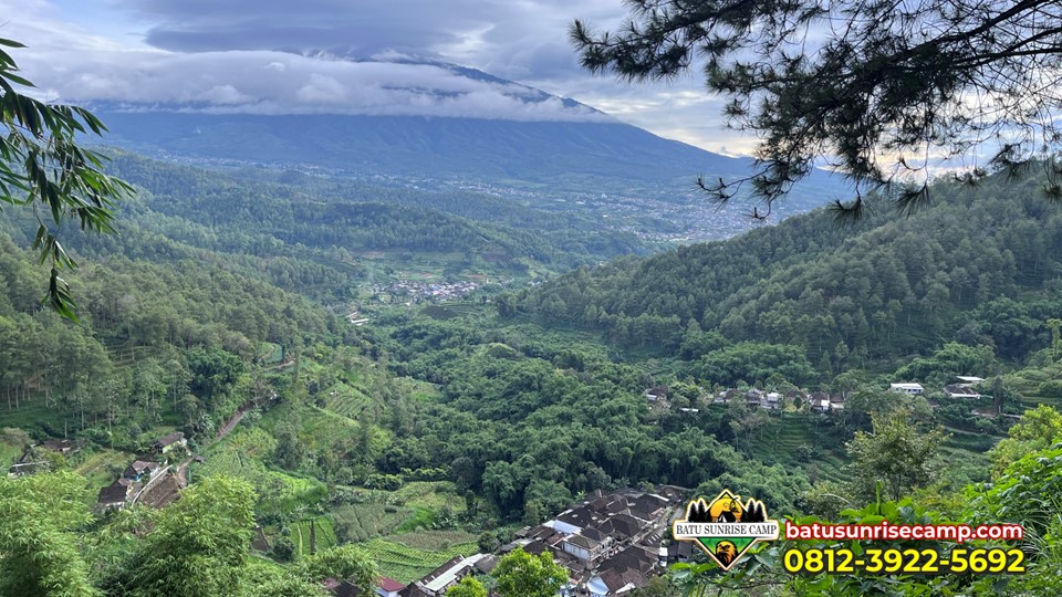 Camping Ground Batu Sunrise Camp di Goa Pinus Kota Batu Malang