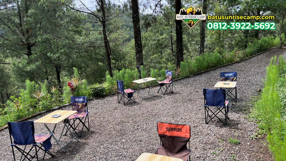 Menikmati alam camping Batu