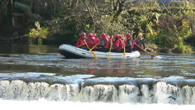 Rafting: Panduan Lengkap Arung Jeram untuk Pemula