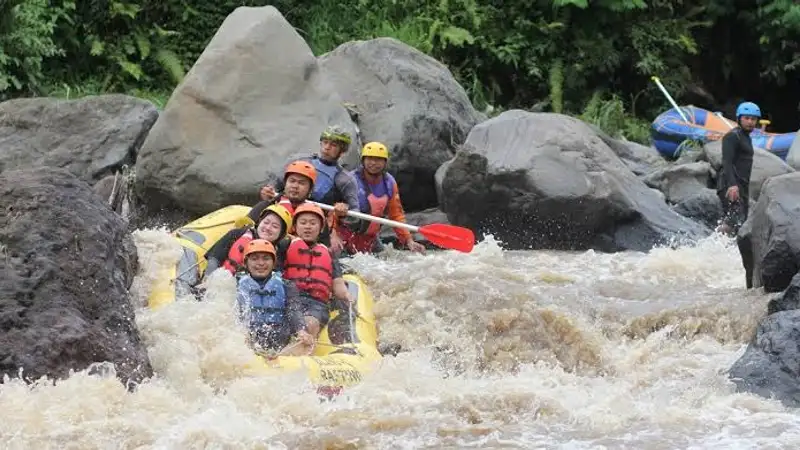 Rute dan Lokasi Rafting Terbaik di Malang
